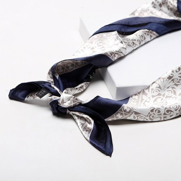 NEW Blue Ivory Paisley Floral Printed Square Silky Scarf Wrap - Picture 4 of 11